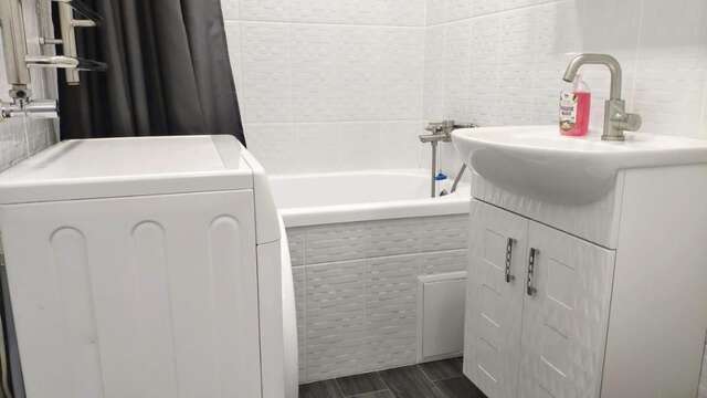 Апартаменты Apartment in downtown (Апартаменты в центре города) Мариуполь-13